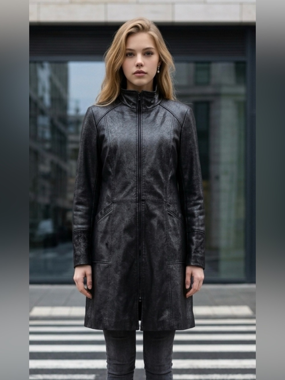 Danier Women's Black Leather Zip-Front Thinsulate Long Jacket